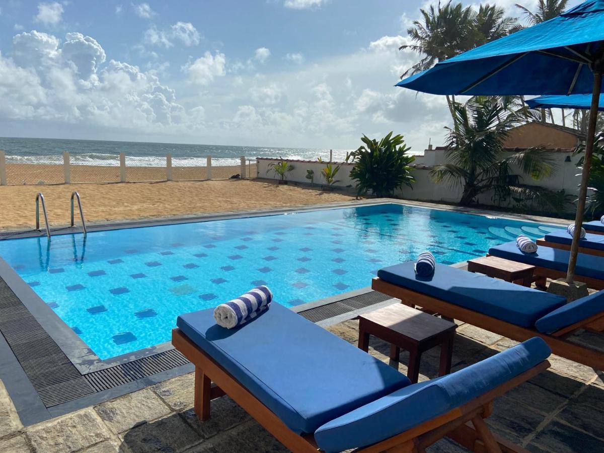 Tropical Beach House Hikkaduwa Extérieur photo