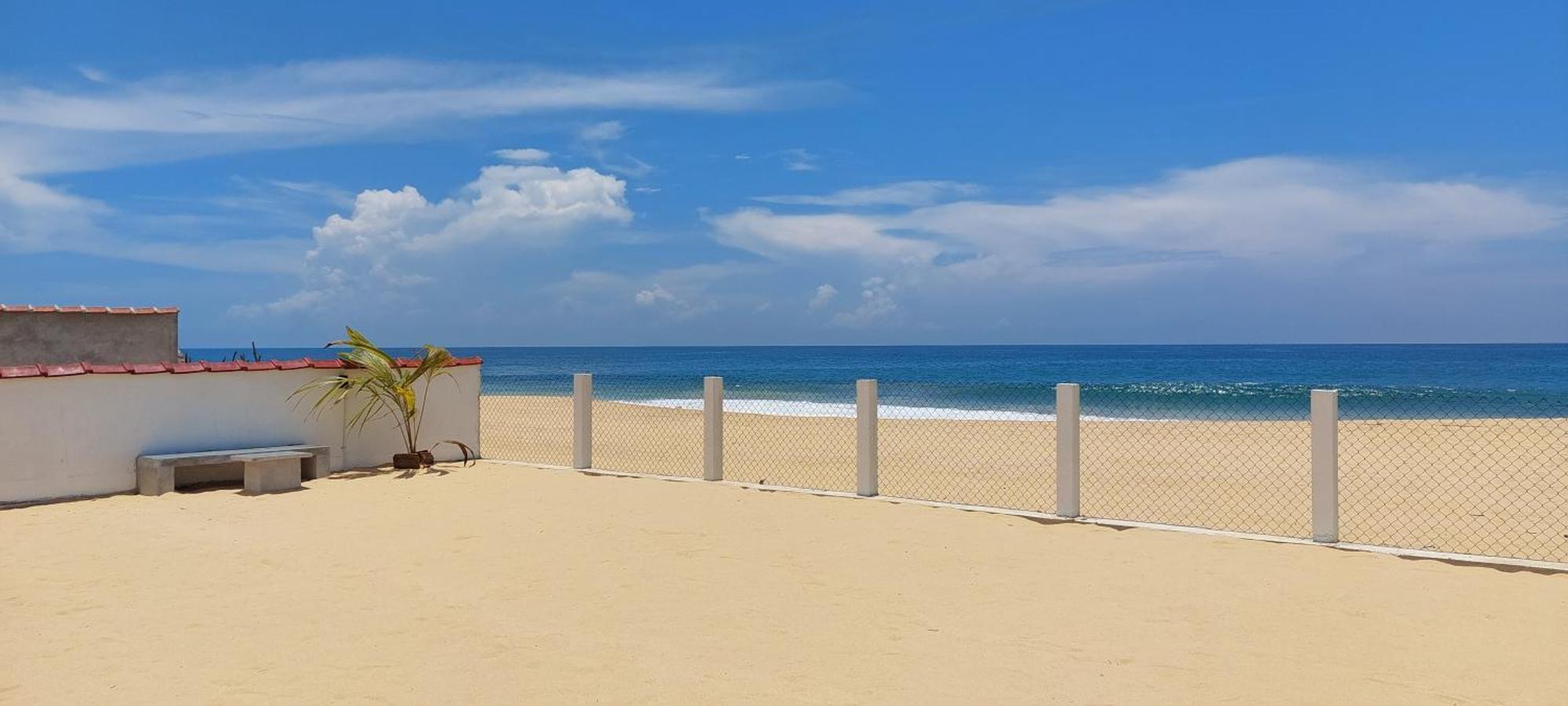 Tropical Beach House Hikkaduwa Extérieur photo