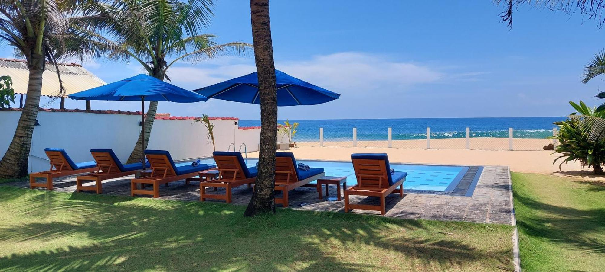 Tropical Beach House Hikkaduwa Extérieur photo