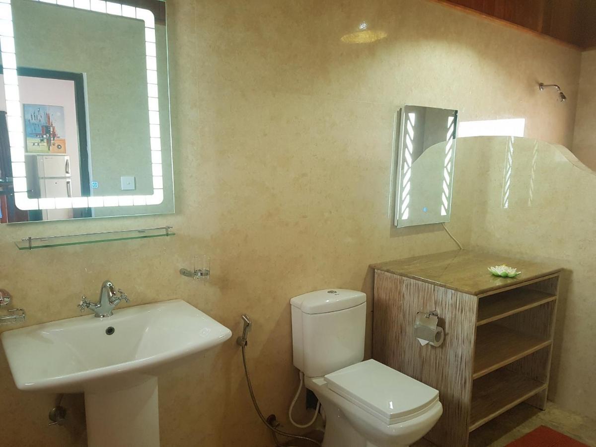 Tropical Beach House Hikkaduwa Extérieur photo